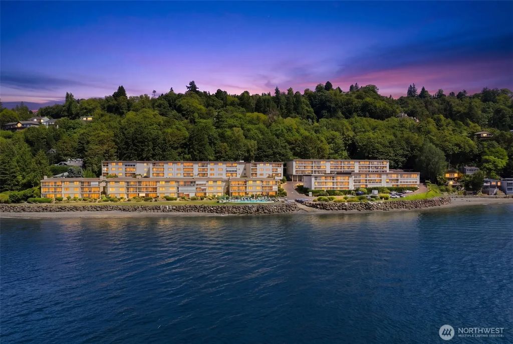 10203 47th Avenue Sw B8, Seattle