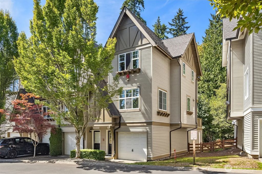 22534 Ne Alder Crest Lane, Redmond