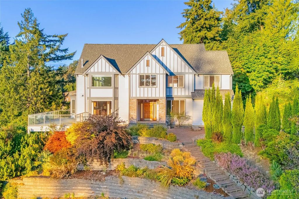 1015 Lone Tree Court, Bellingham