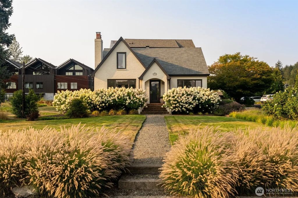 4569 Point White Drive Ne, Bainbridge Island