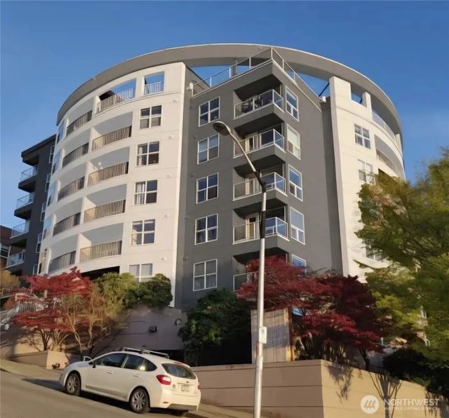 530 Melrose Avenue E 705, Seattle