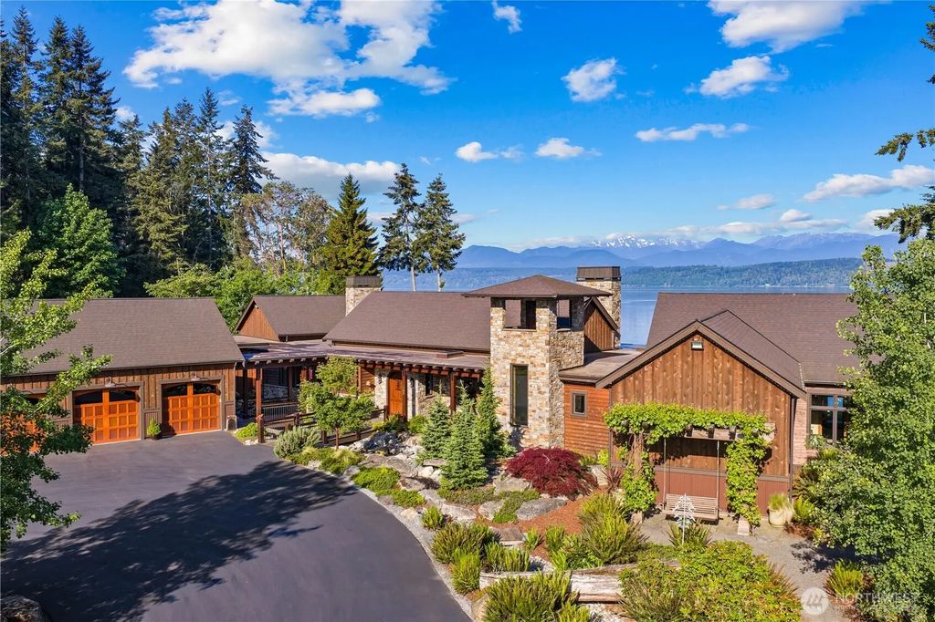 165 Ne Kinman Road, Poulsbo