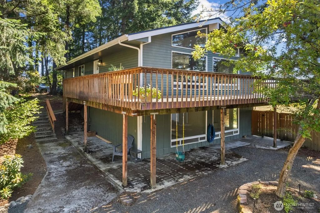 131 E Channel Drive, Allyn