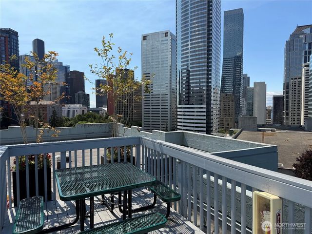1400 Hubbell Place 814, Seattle