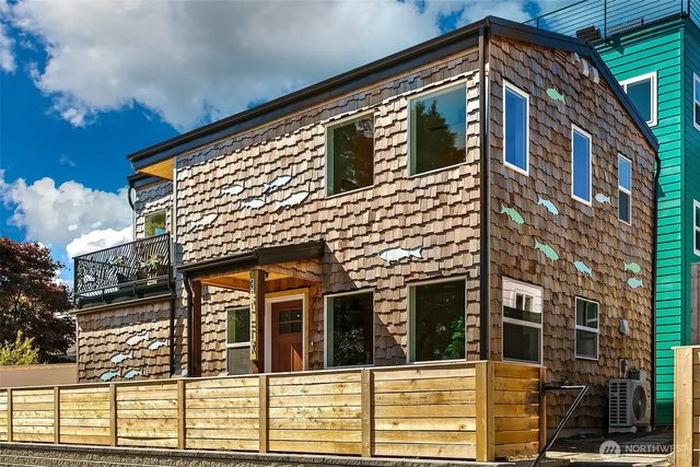 330 Ne Elk Place, Seattle