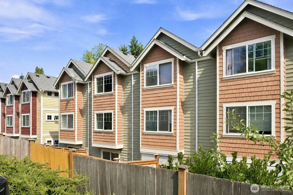 12307 10th Place Ne Unit C, Seattle
