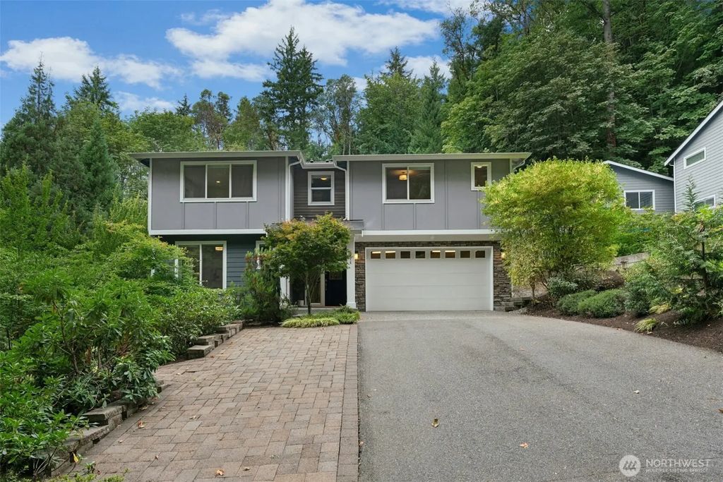 6814 Ne 129th Street, Kirkland