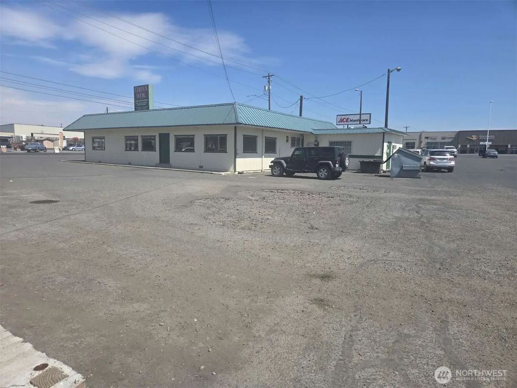 613 Yakima Valley Highway, Sunnyside