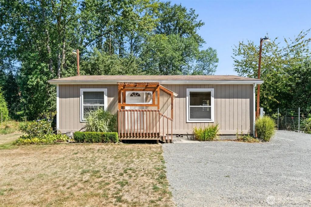 11607 Golden Given Road E, Tacoma