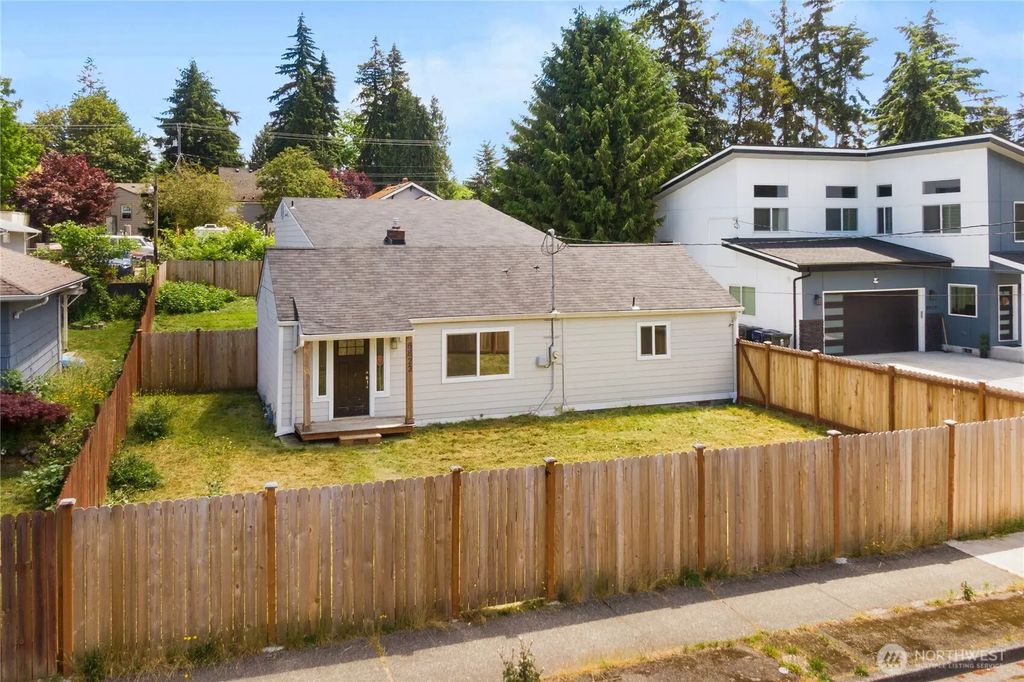 8823 S Yakima Avenue, Tacoma