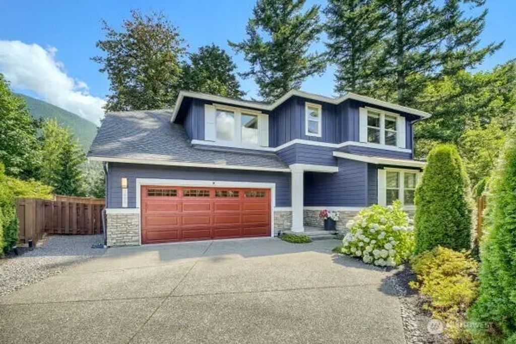 1698 Se 12th Street, North Bend