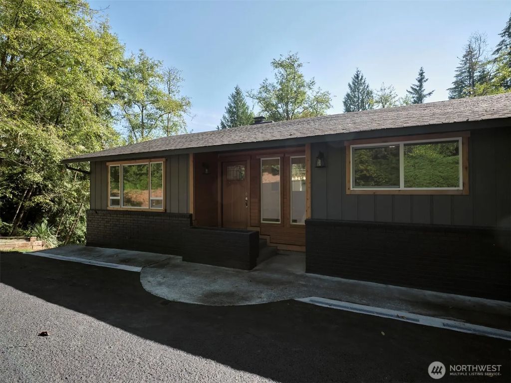 209 Sunset Drive, Longview
