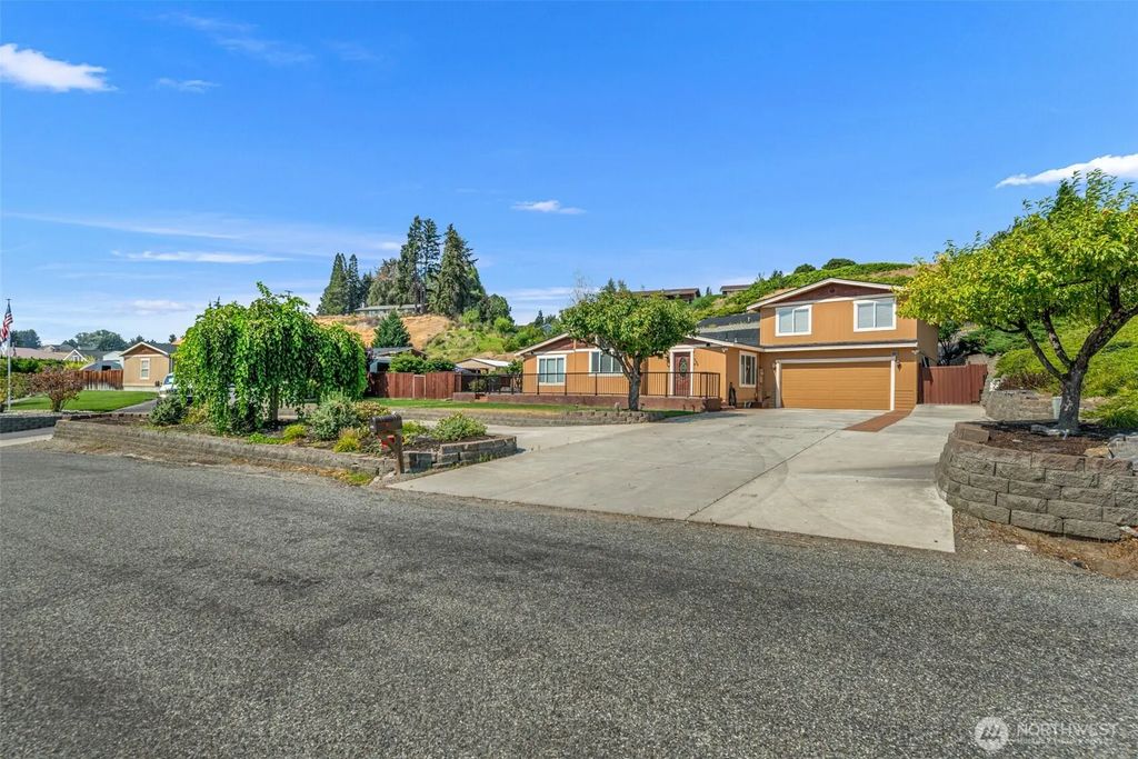 390 Sunnyslope Heights Road, Wenatchee