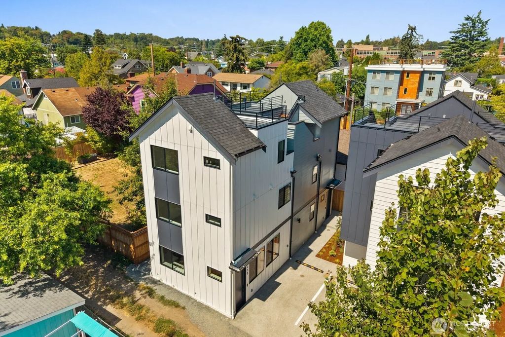 3943 S Morgan Street B, Seattle