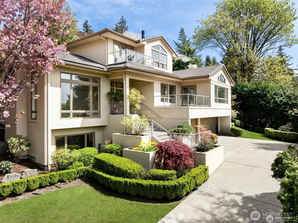 8144 W Mercer Way, Mercer Island