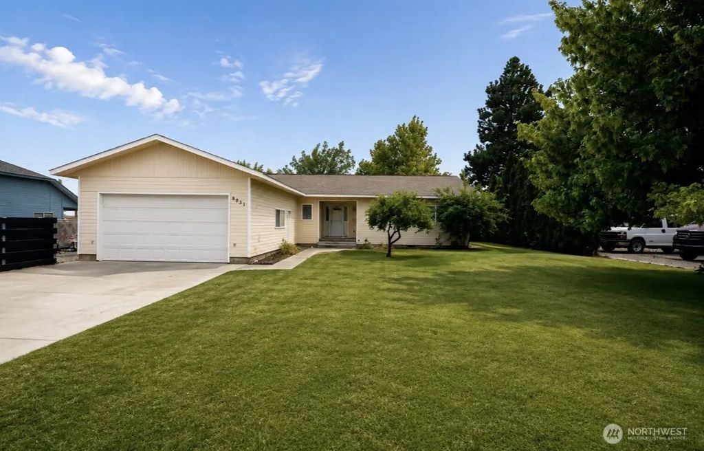 8831 Ne Hillcrest Drive, Moses Lake