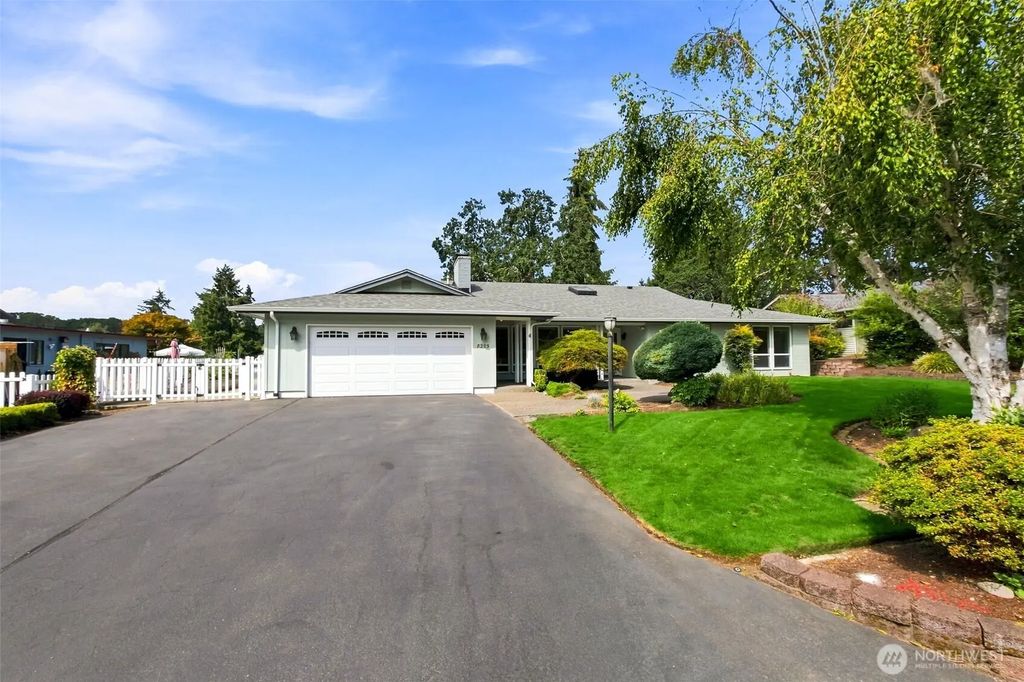 8205 Amber Drive Sw, Lakewood