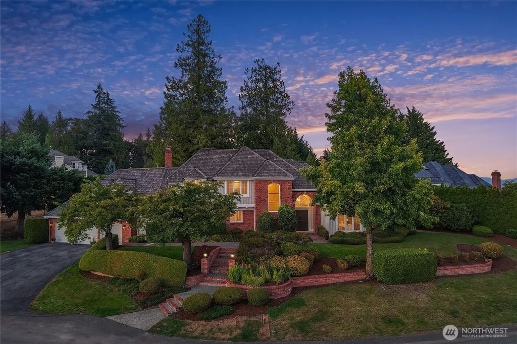 23214 Se 47th Way, Sammamish