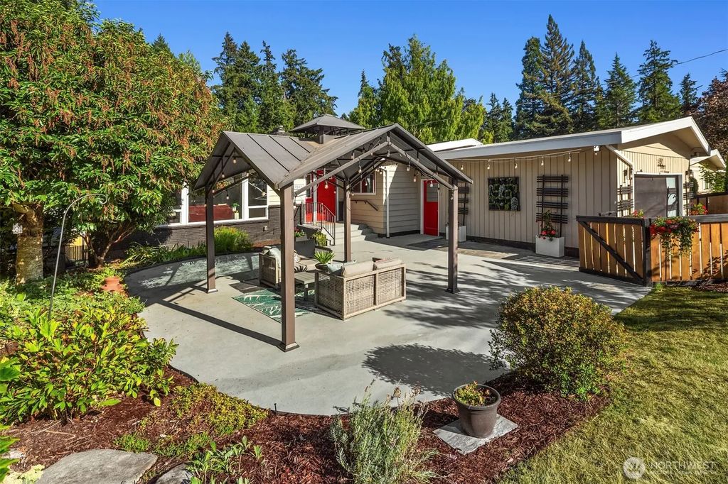 1512 167th Avenue Se, Bellevue