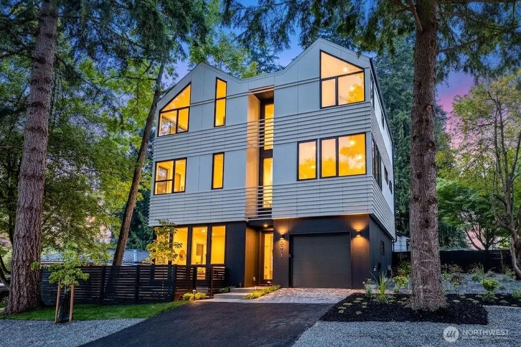 2011 Ne 123rd Street, Seattle