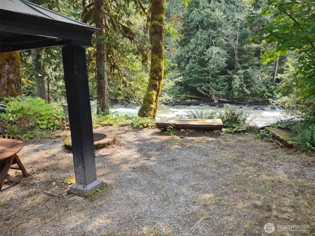 6354 E Cascade, Marblemount