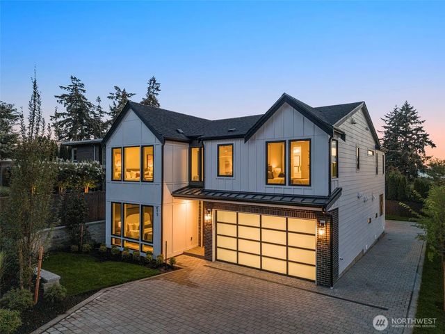 615 & 617 13th Avenue W, Kirkland