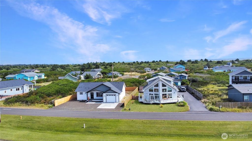 1050 Ocean Shores Boulevard, Ocean Shores