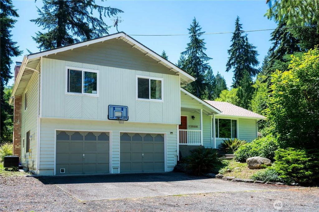 13814 214th Street E, Graham