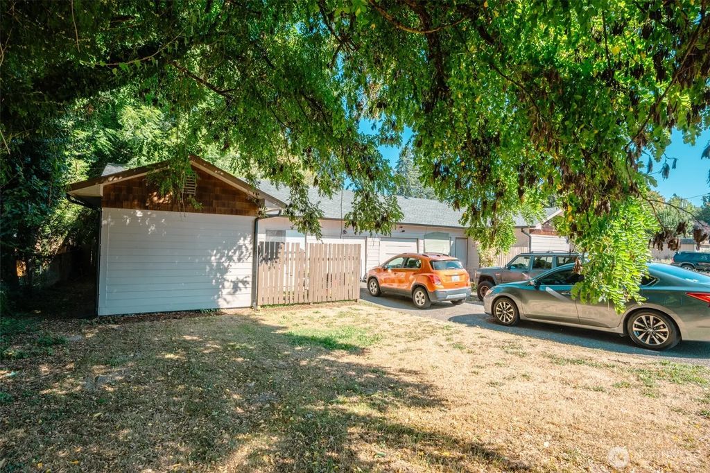 1126 Puget Street Ne, Olympia