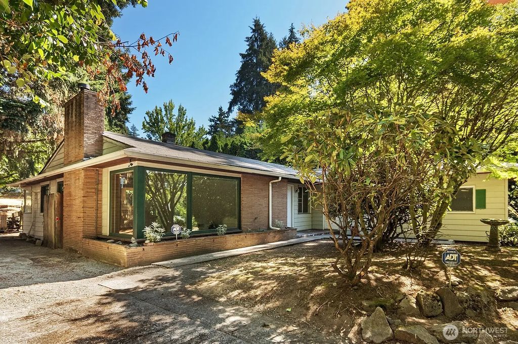 17552 Ballinger Way Ne, Lake Forest Park