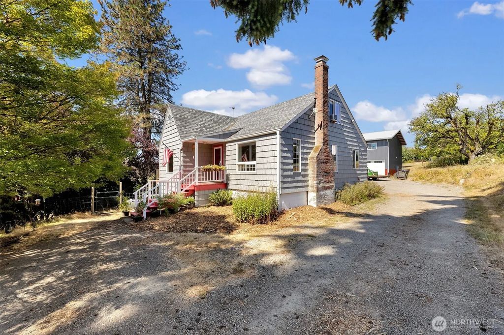 761 S 25th Place, Ridgefield