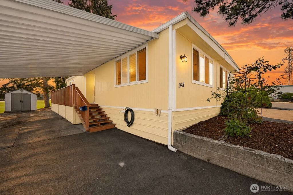2101 S 324th Street 148, Federal Way