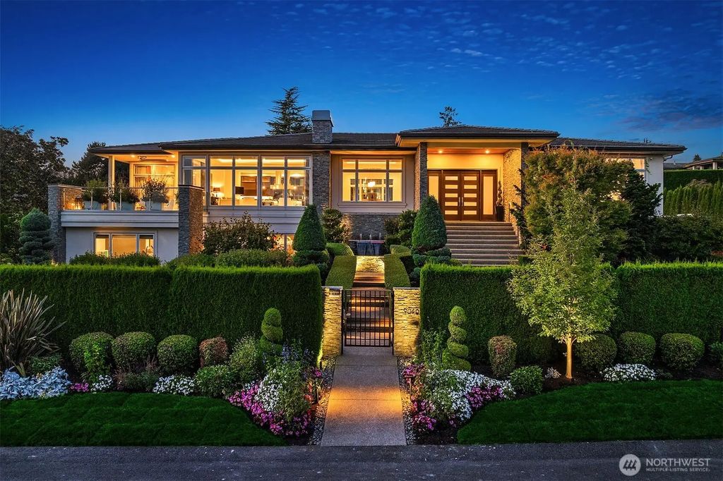 9040 Ne 14th Street, Clyde Hill