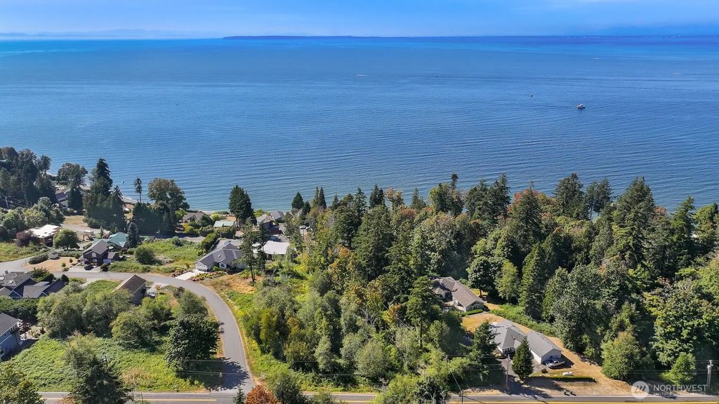 8795 Semiahmoo Drive, Blaine