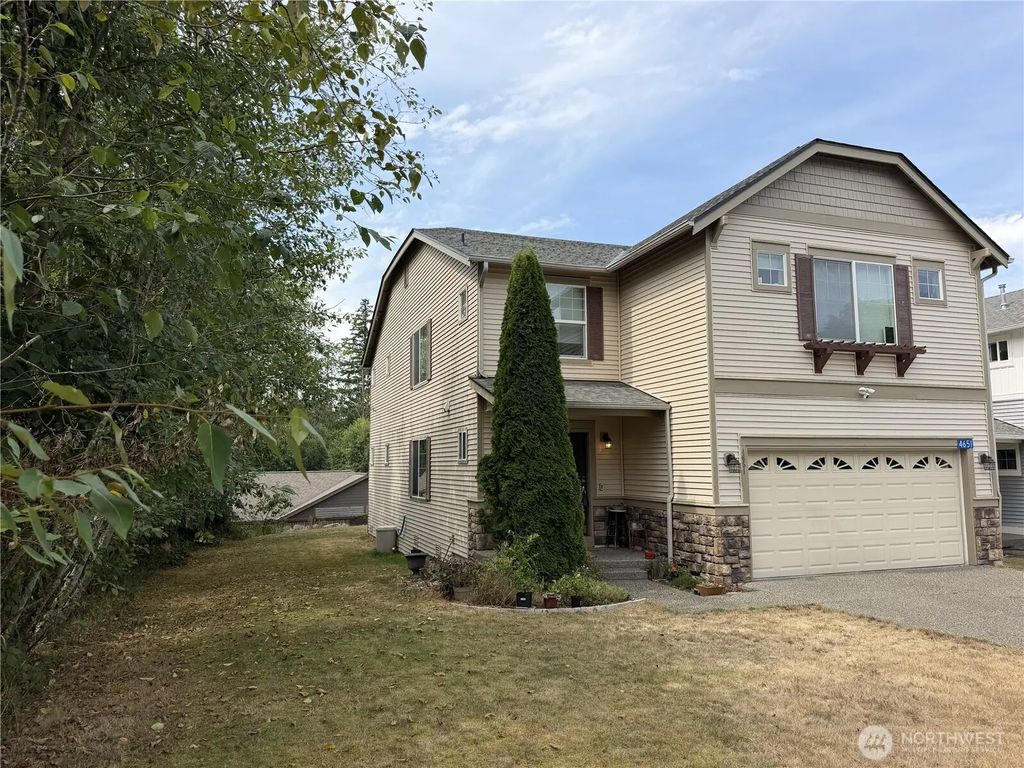 4651 Nooksack Loop, Mount Vernon