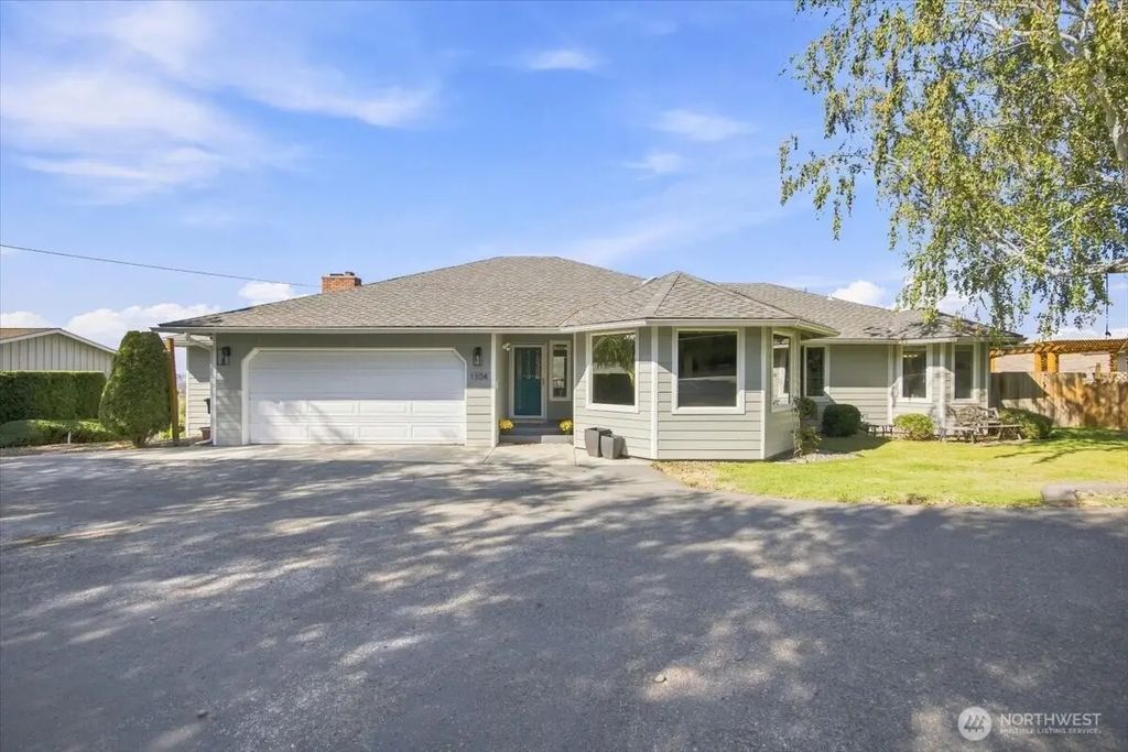1104 N Fellows Drive, Yakima