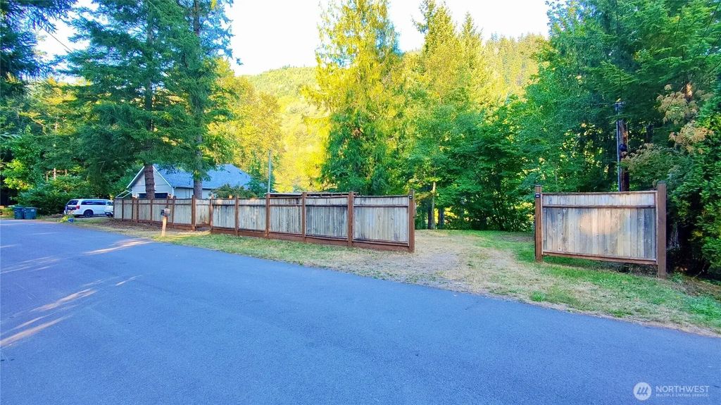 6397 Overland Trl, Maple Falls
