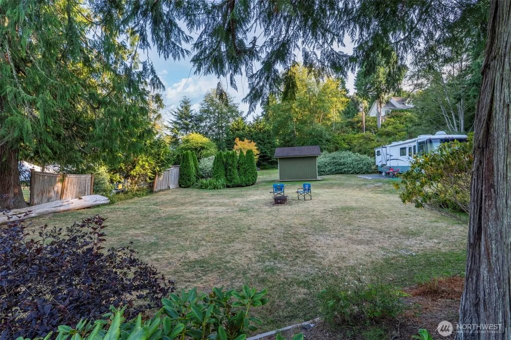 71 W Cedar, Port Ludlow