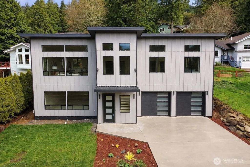 647 Rainbow Drive, Sedro Woolley