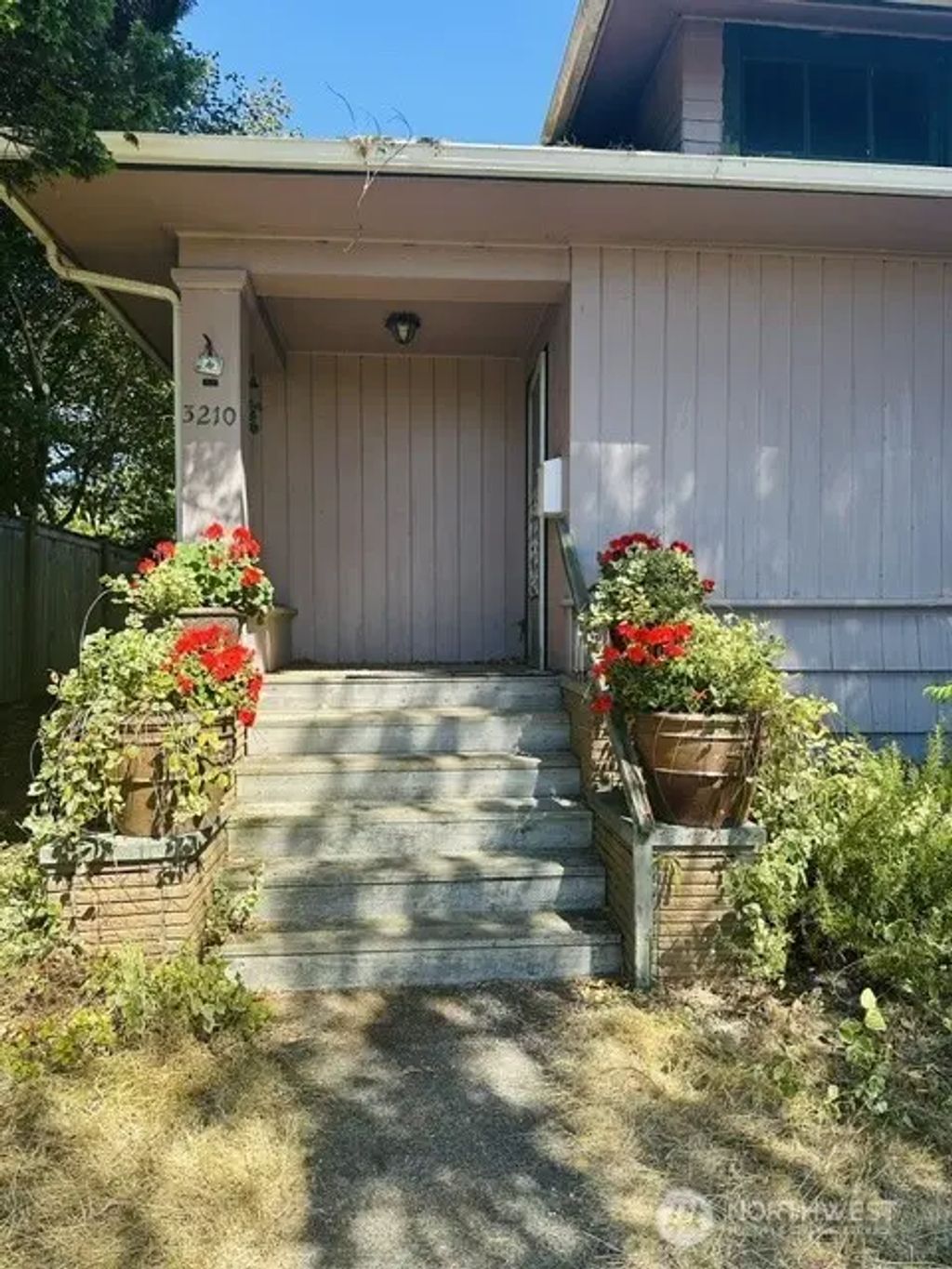 3210 Nw 69th Street, Seattle