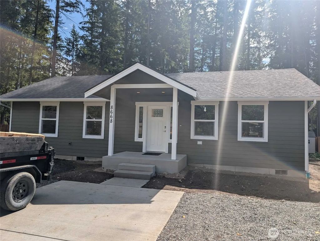 8668 Bell Court, Maple Falls