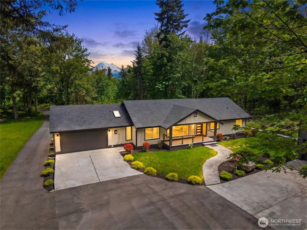 27716 114th Avenue E, Graham