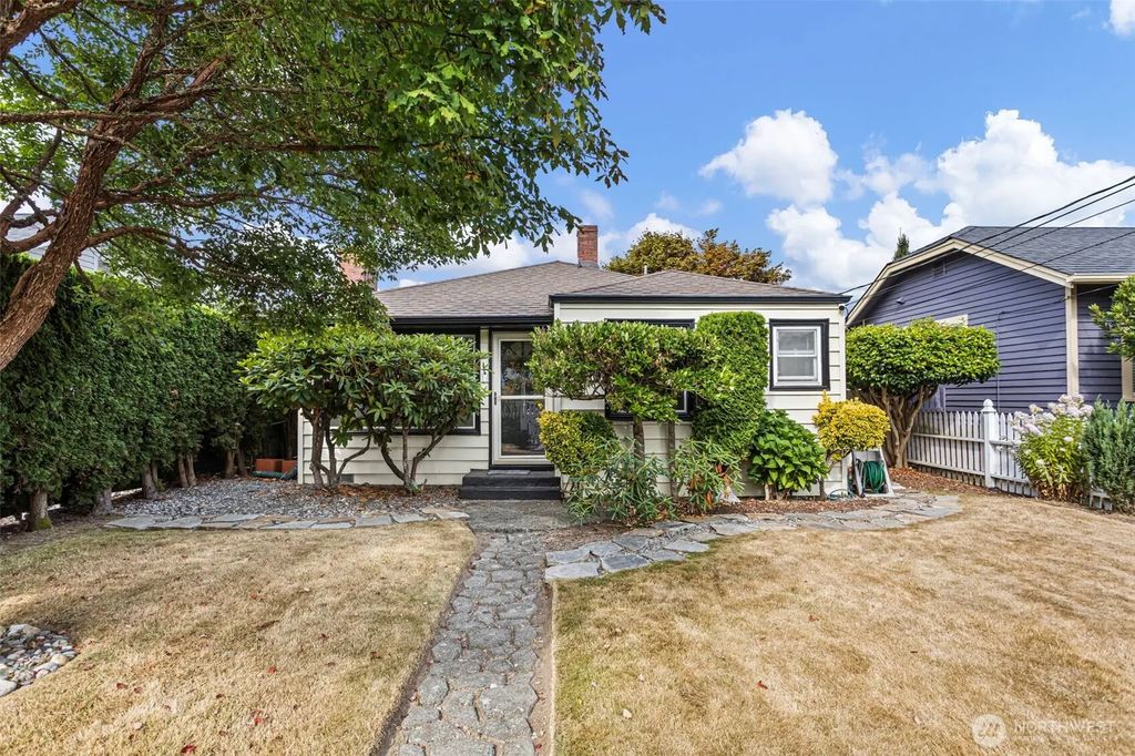 8337 27th Avenue Nw, Seattle