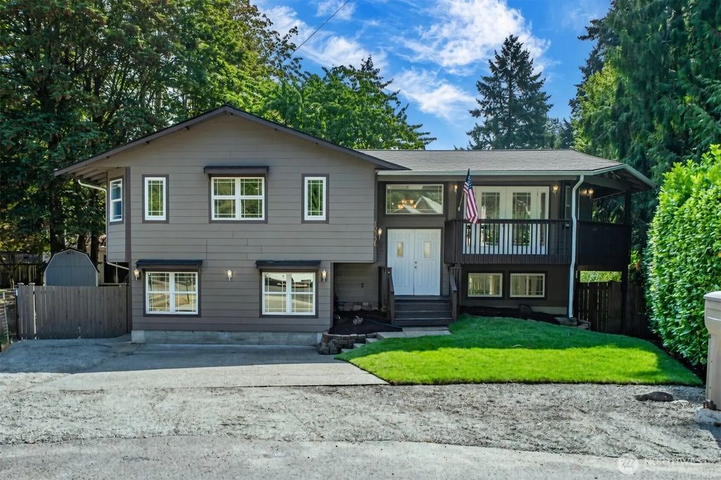 10731 133rd Avenue E, Puyallup