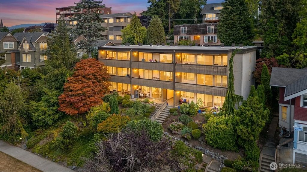 924 N Garden Street 203, Bellingham