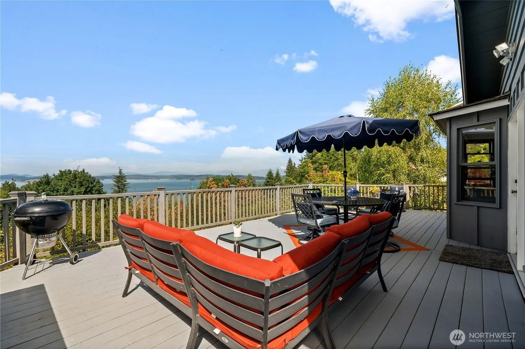 780 Greenoch Loop, Oak Harbor