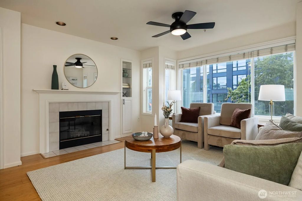 1762 Nw 57th Street 403, Seattle