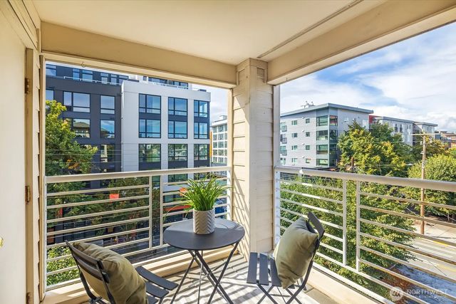 1762 Nw 57th Street 403, Seattle