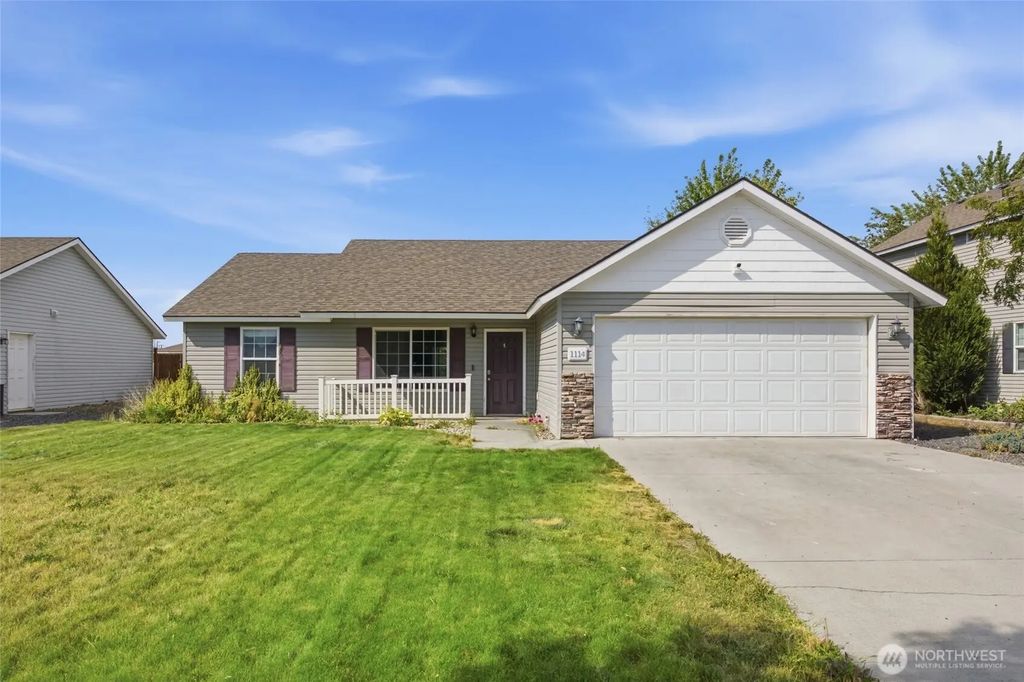 1114 W Luta Street, Moses Lake