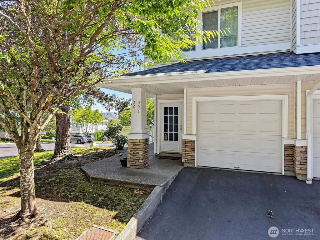 22122 41st Avenue S 301, Kent